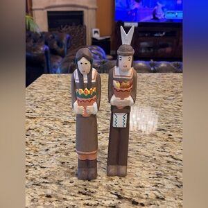 Midwest Importers of Cannon Falls Pilgrims Thanksgiving Figures 10 Inch, GUC